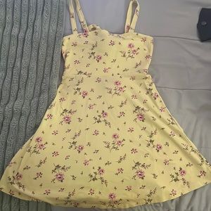 yelllow floral dress